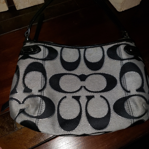 ❤️SOLD!❤️Coach shoulder purse !!! - Picture 8 of 12